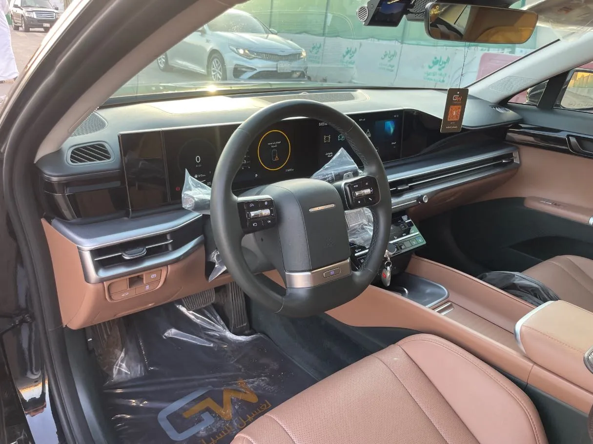 Car image 11