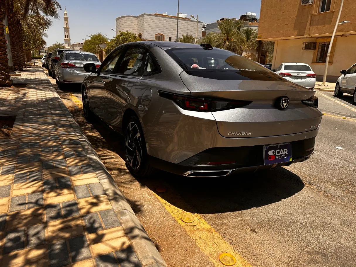 Car image 7