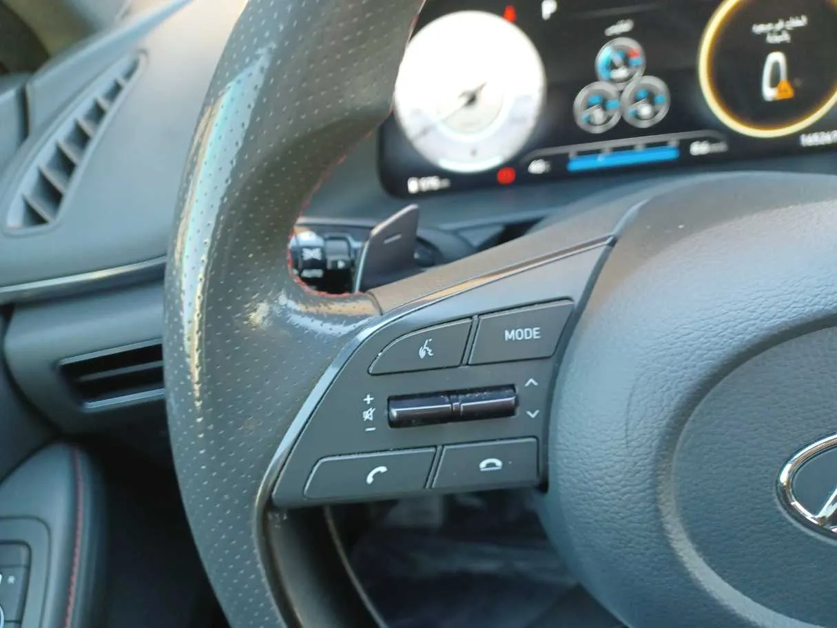 Car image 20