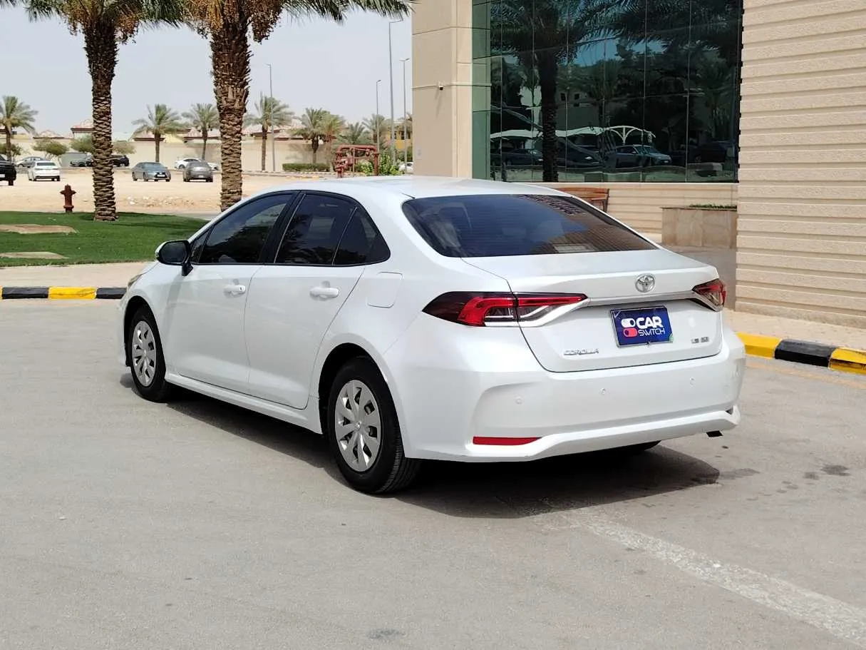 Car image 7