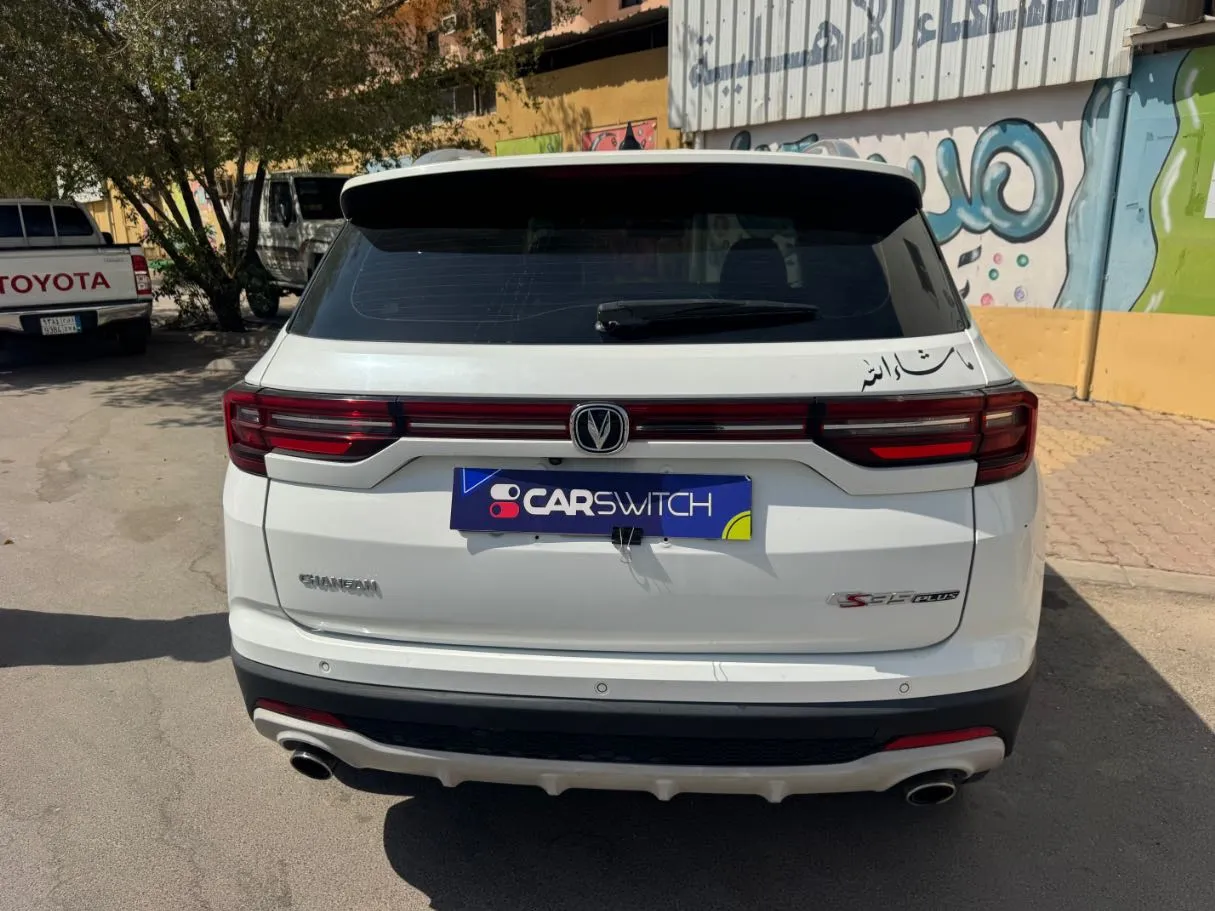 Car image 6