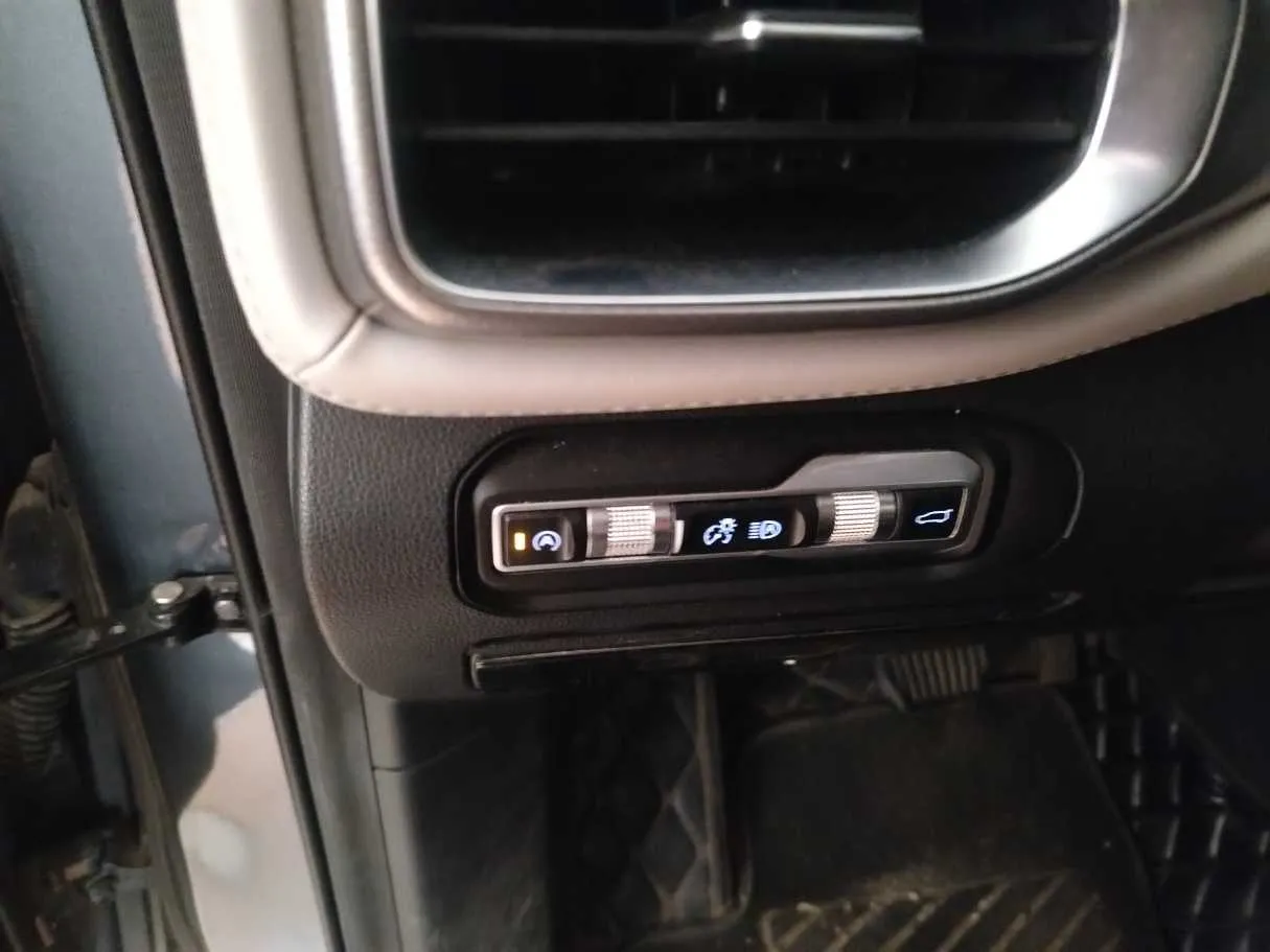 Car image 37