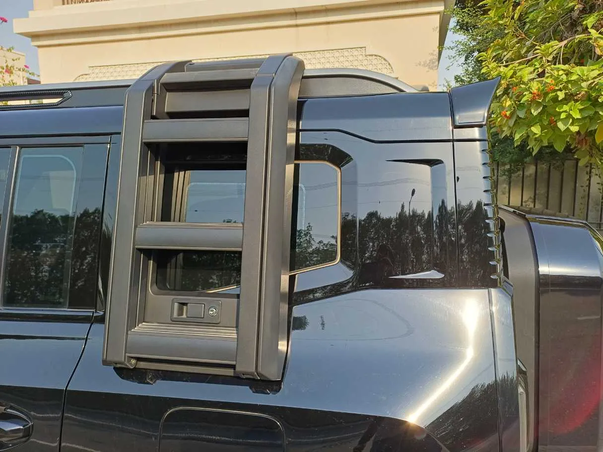 Car image 21
