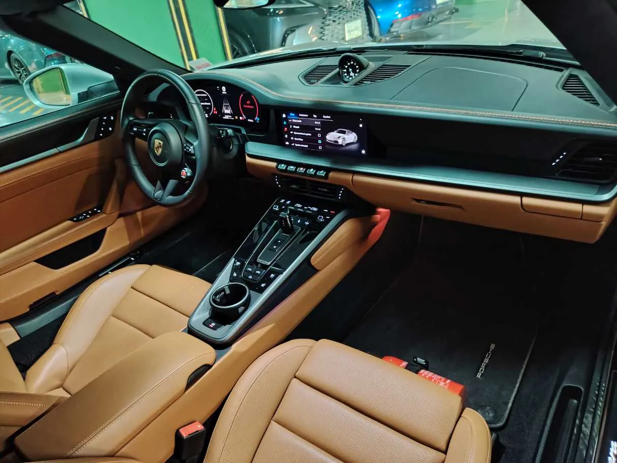 Car image 21