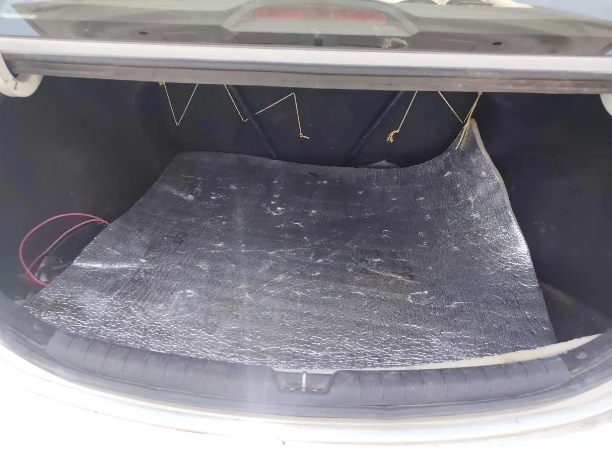 Car image 28