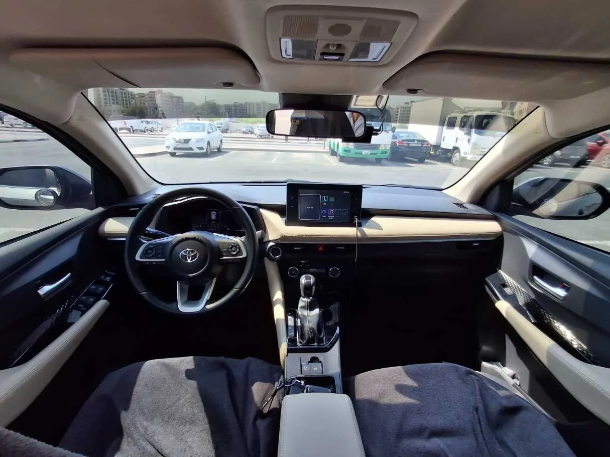 Car image 17