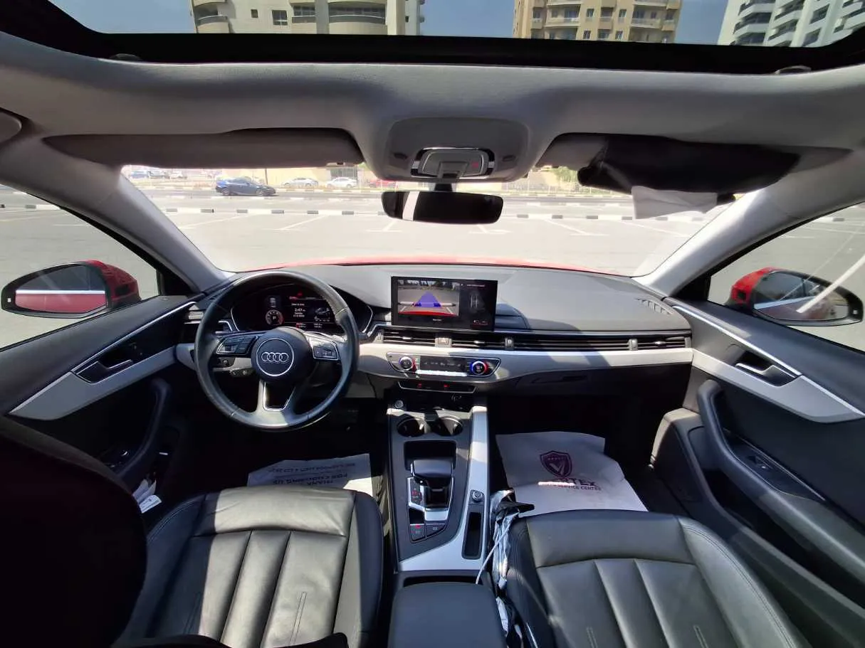 Car image 14