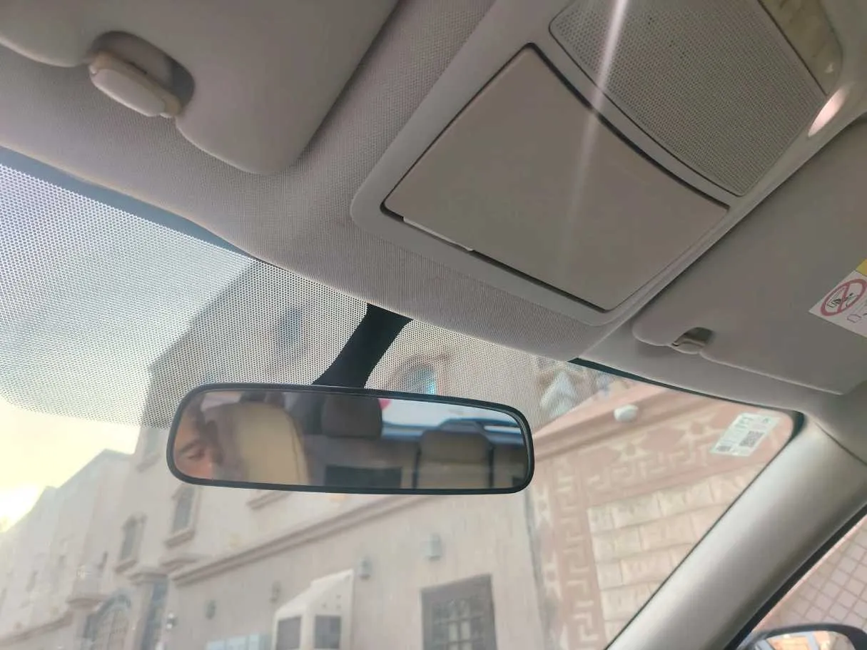Car image 31