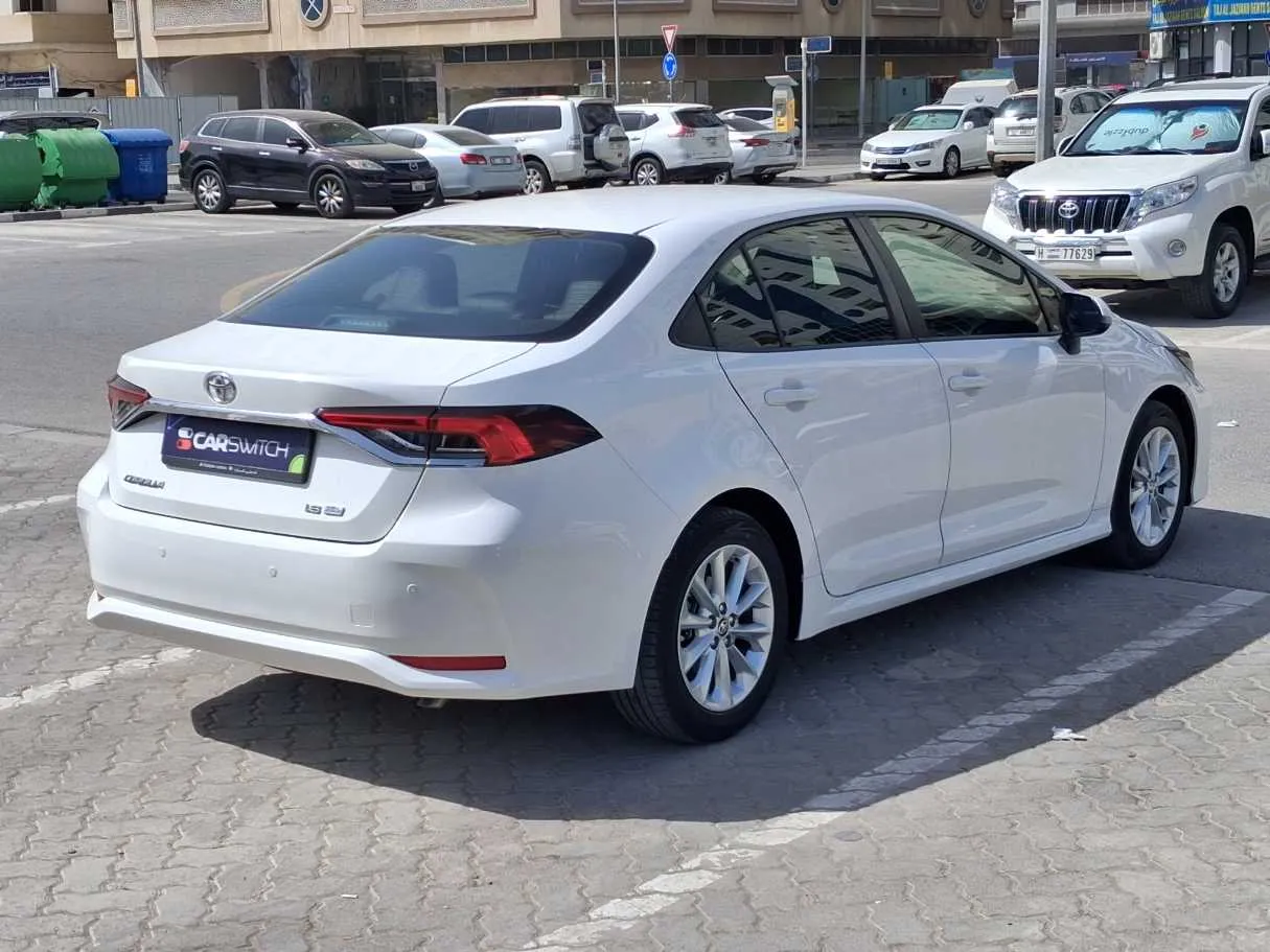 Car image 5