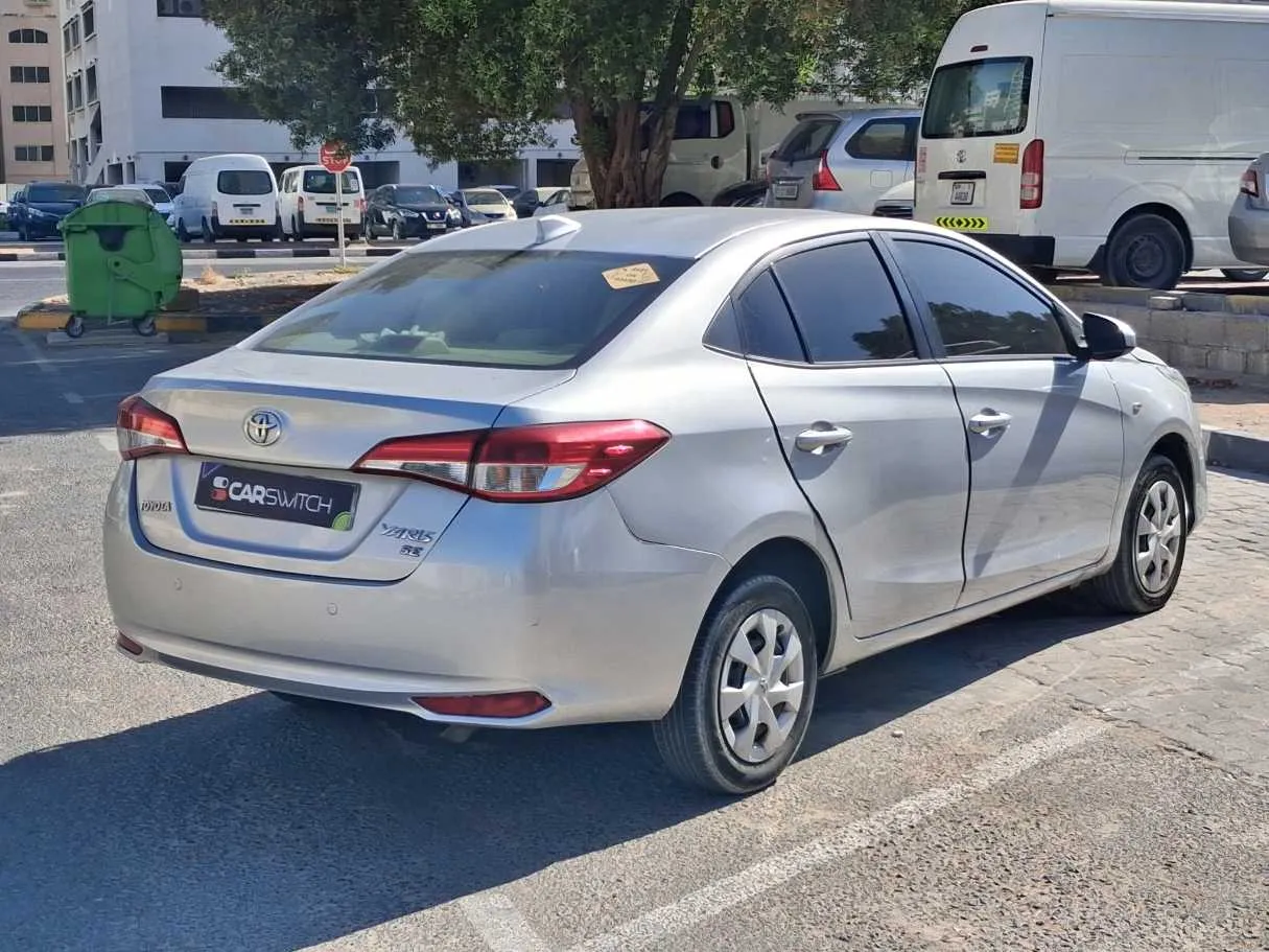 Car image 5