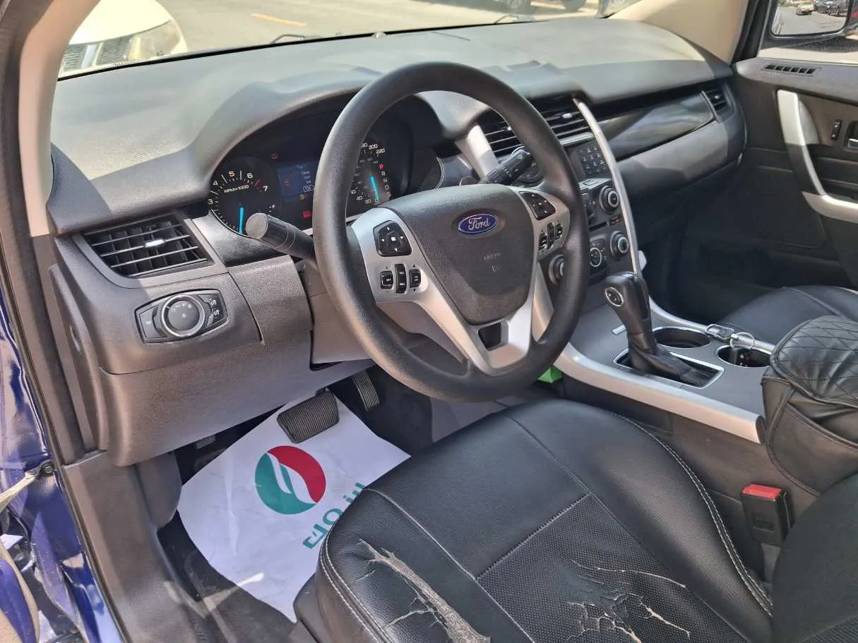 Car image 11