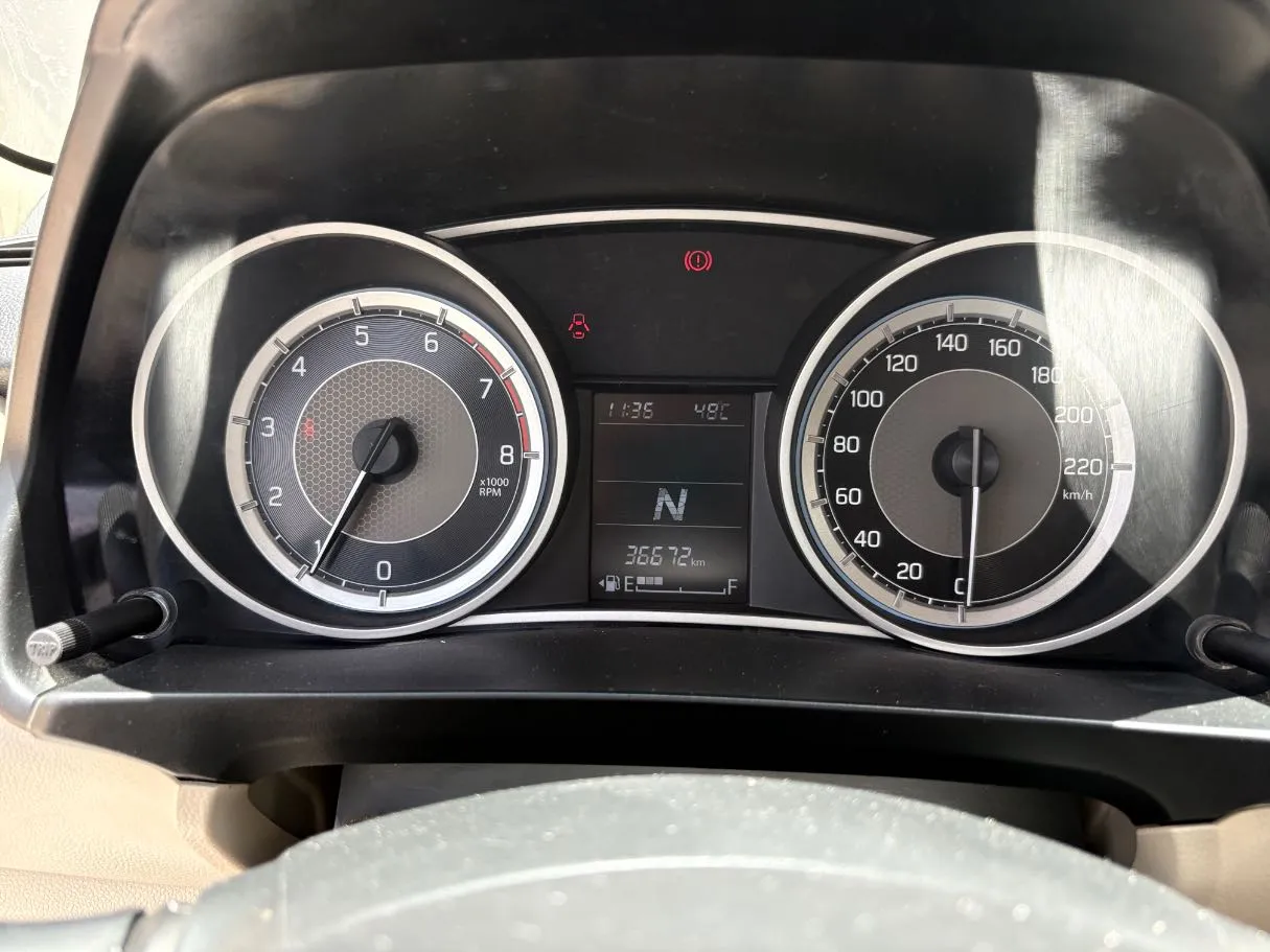 Car image 23