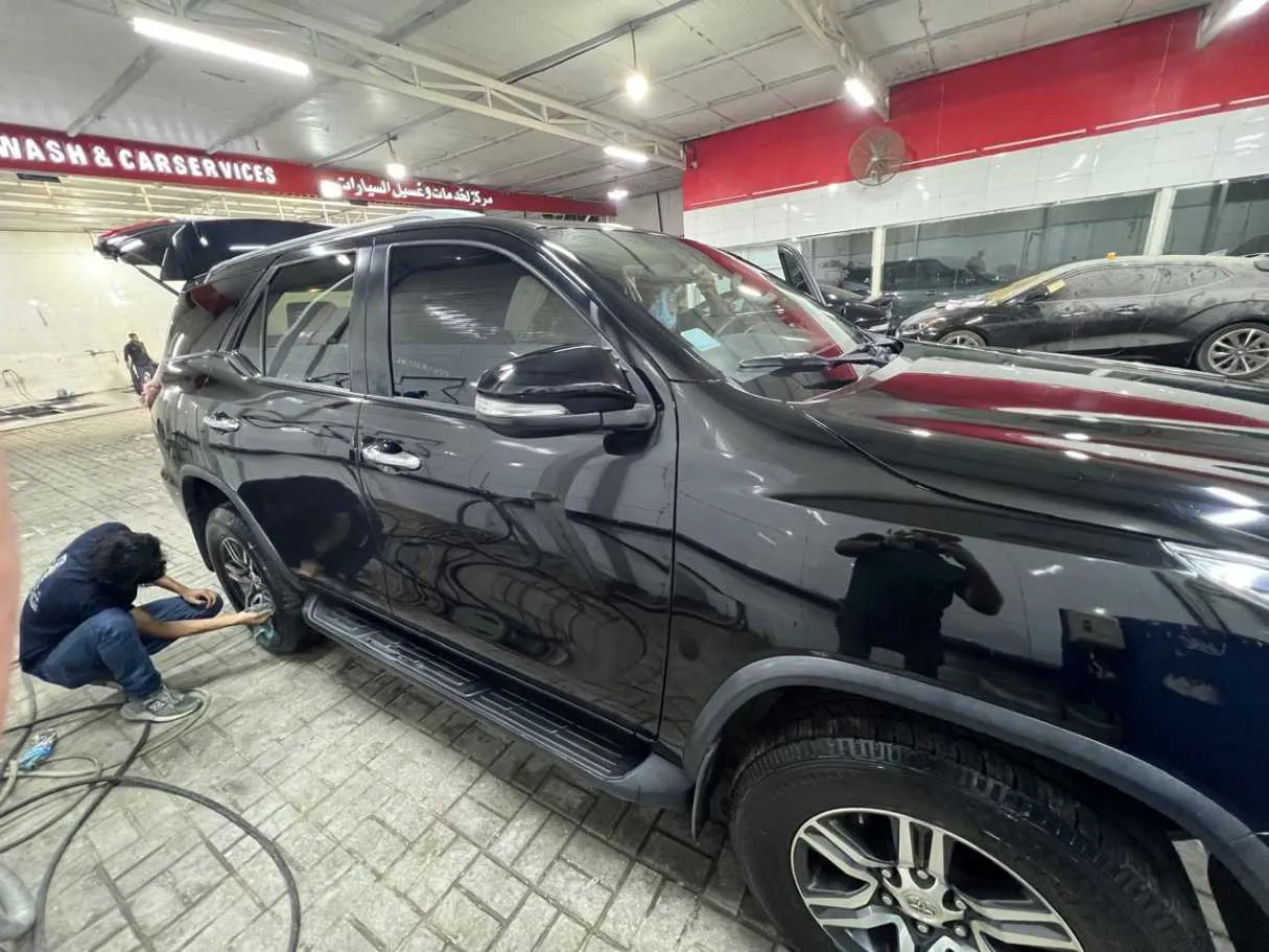 Car image 8