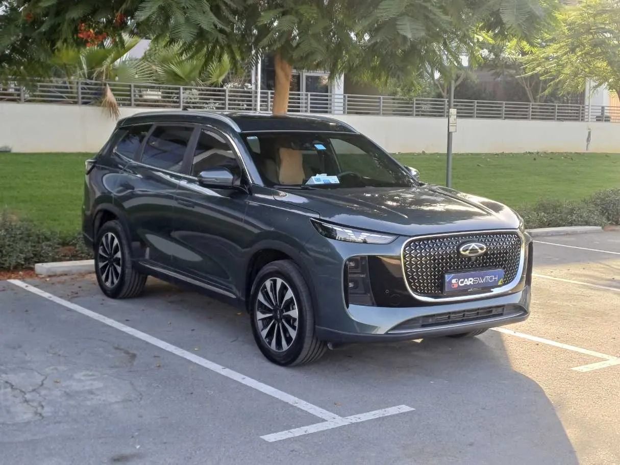 Car image 3