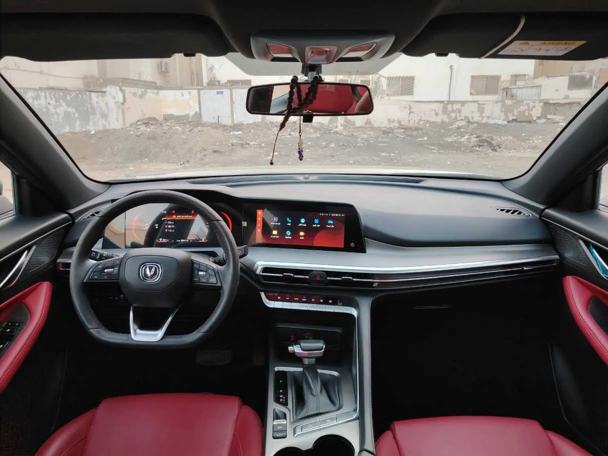 Car image 19