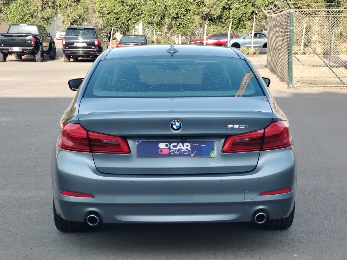 Car image 6