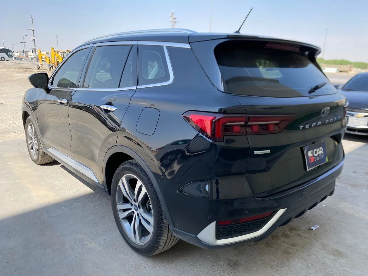 Car image 7