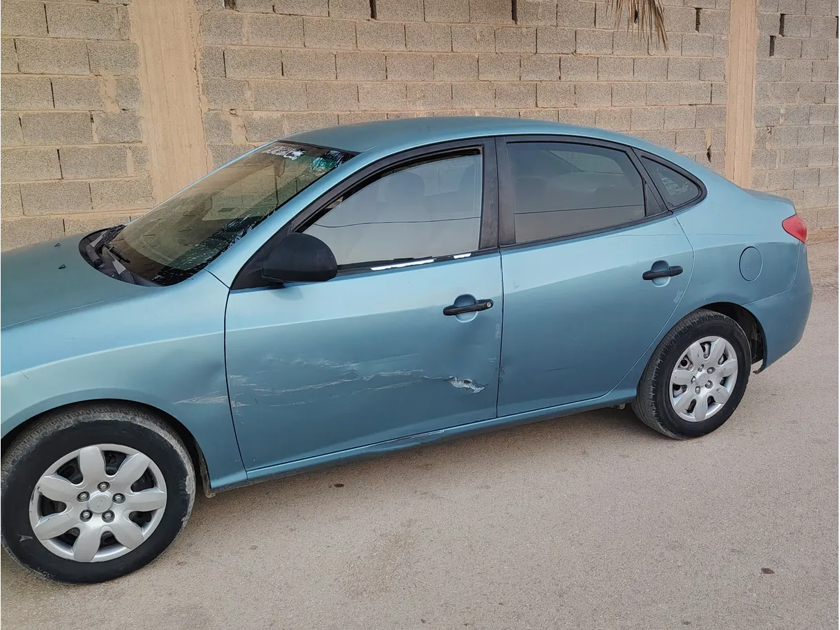 Car image 3
