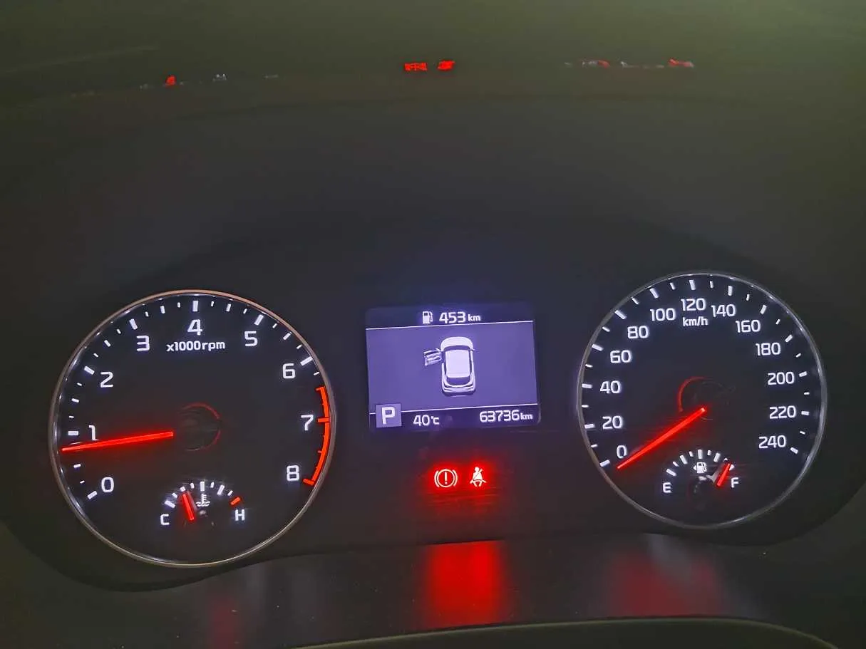 Car image 17
