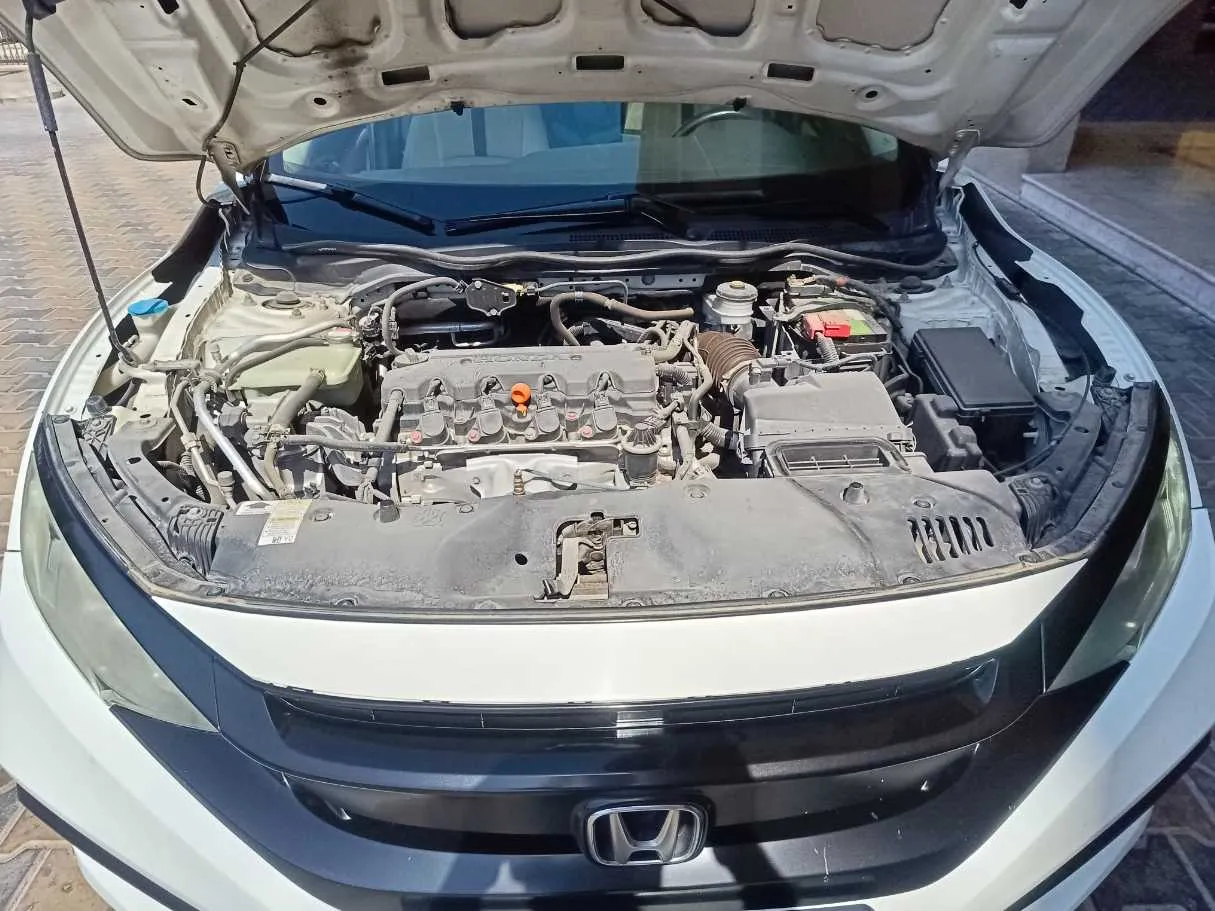 Car image 30