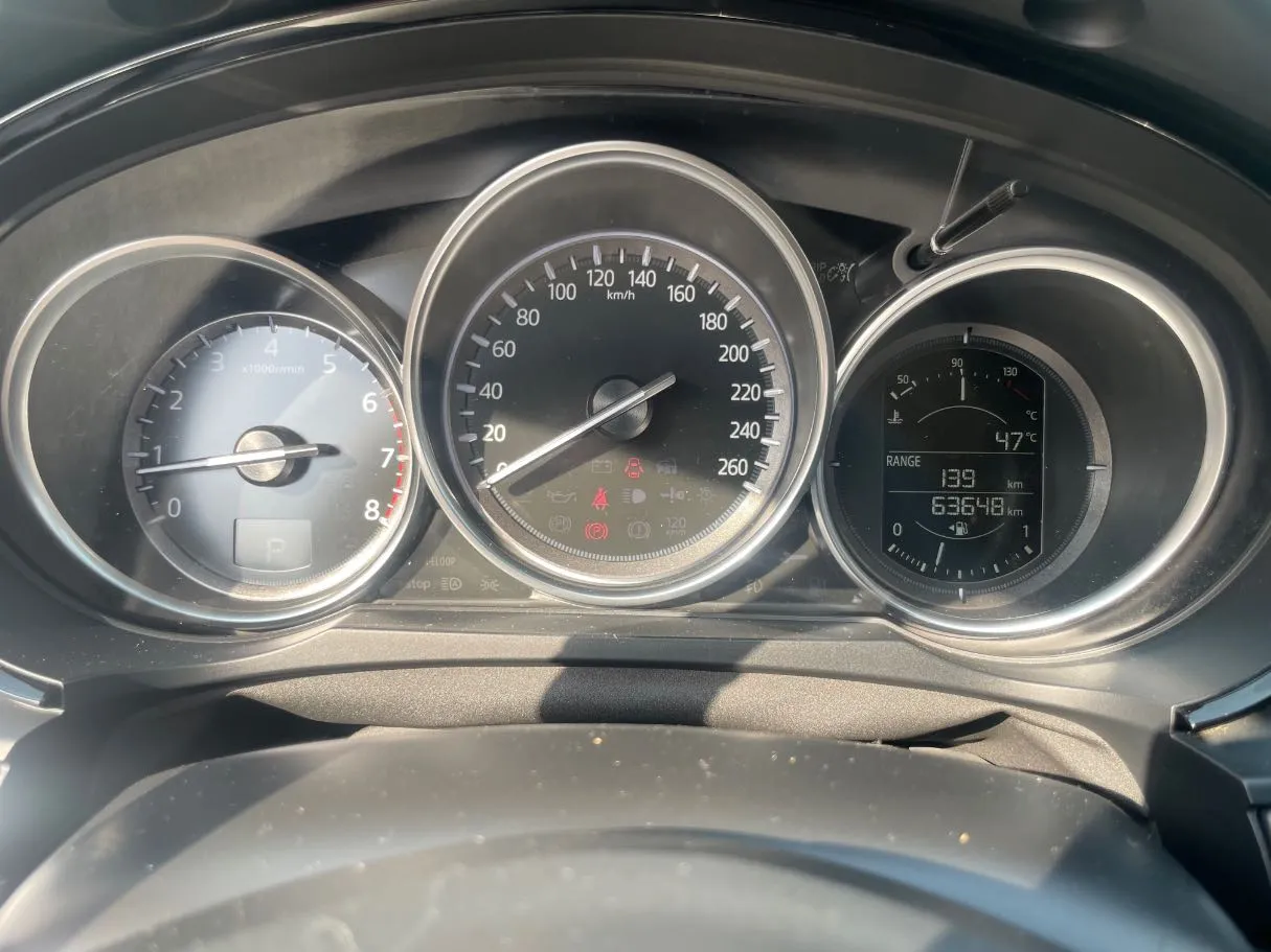 Car image 21