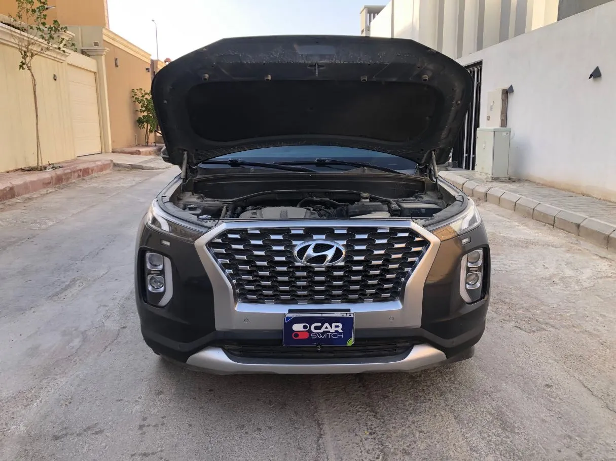 Car image 24
