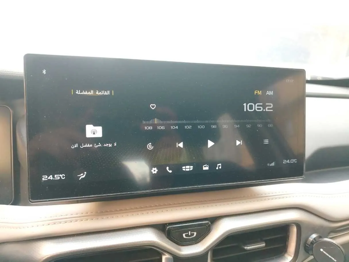 Car image 24