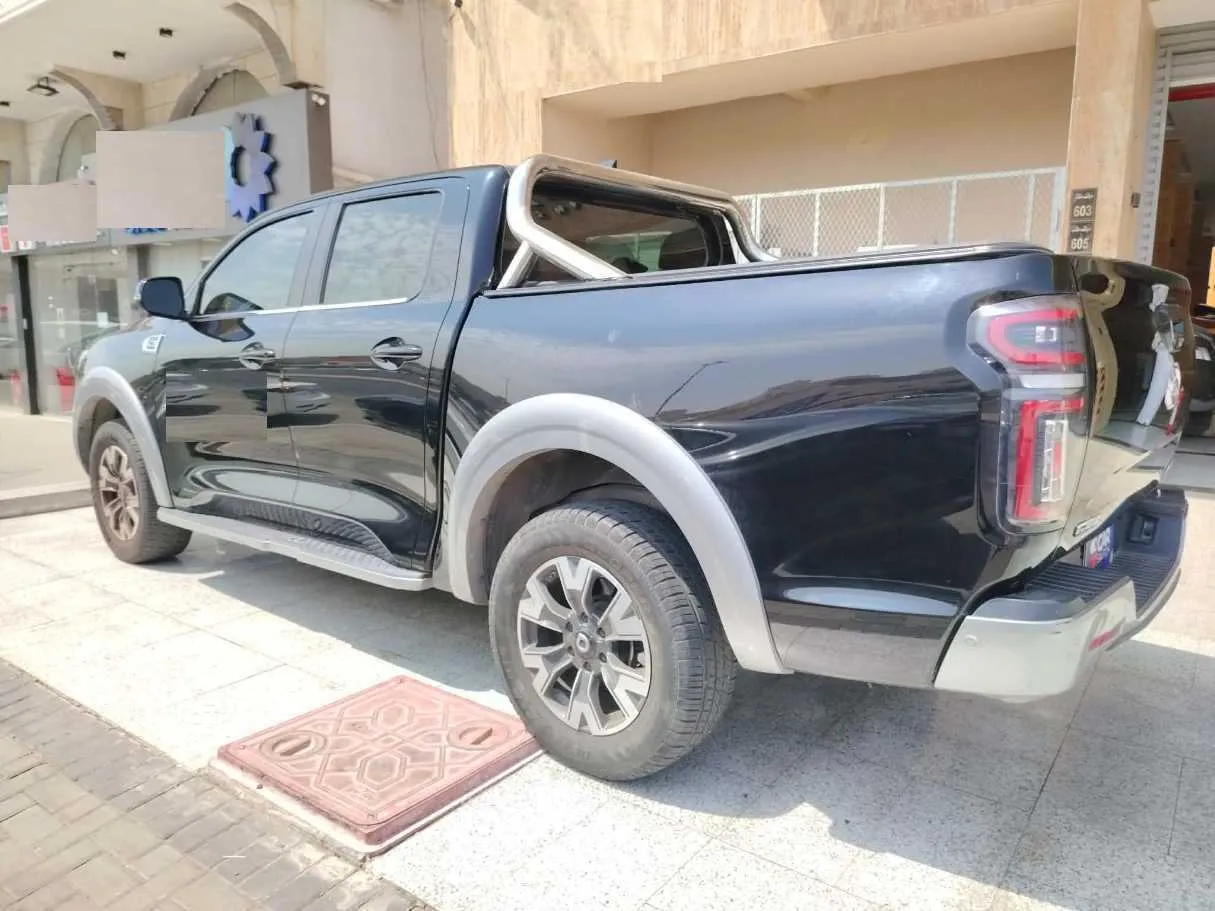 Car image 7