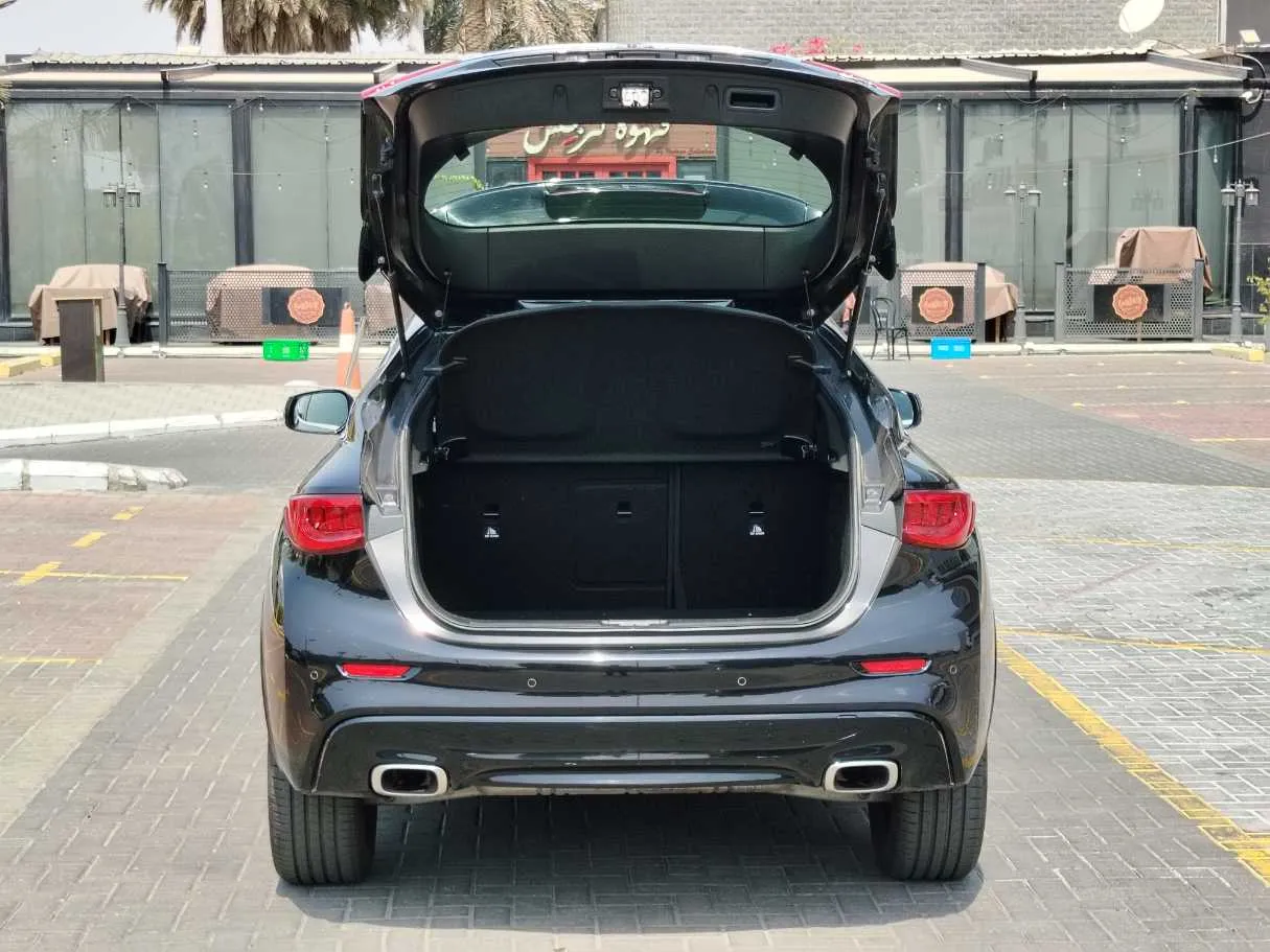 Car image 23