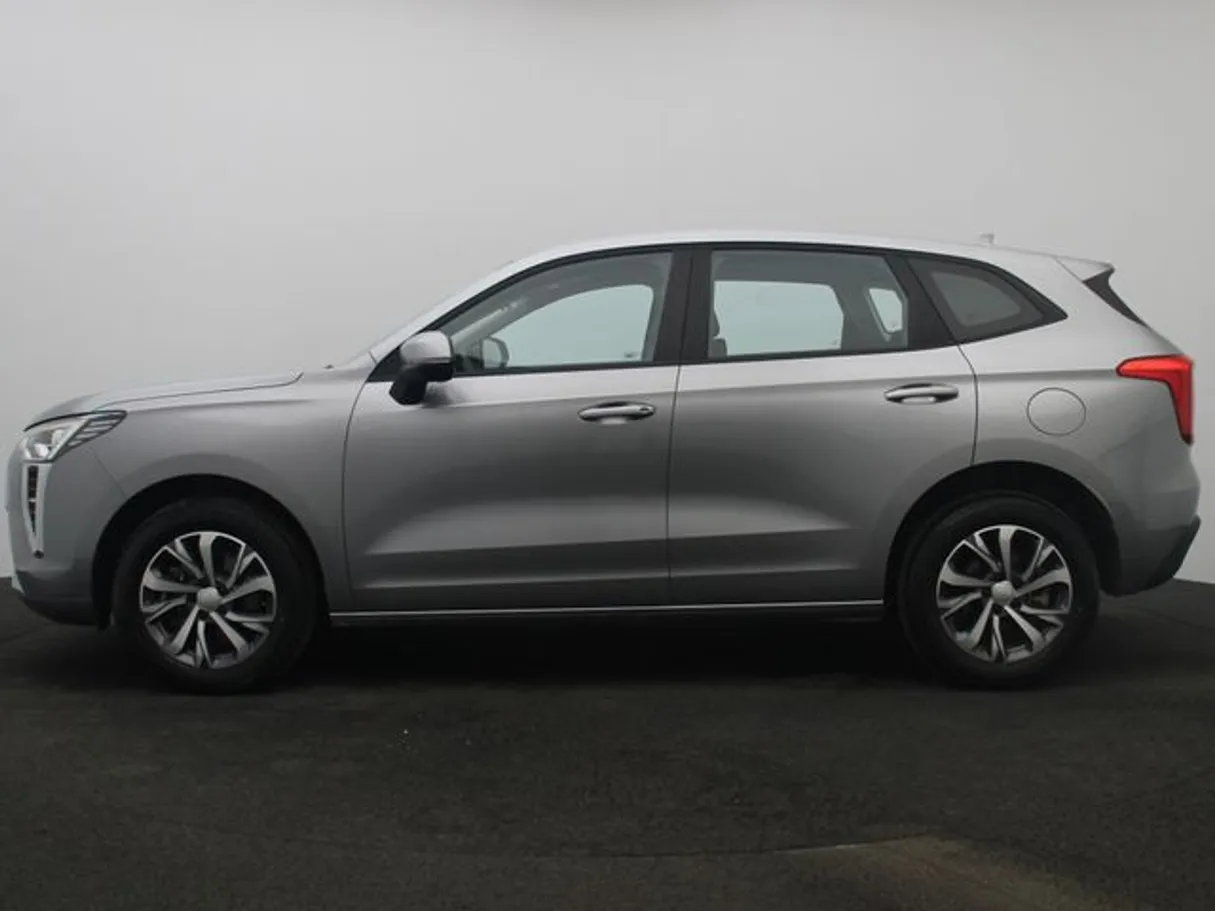 Car image 3