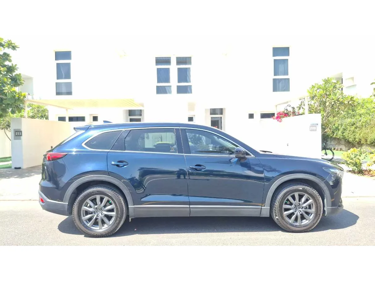 Car image 8
