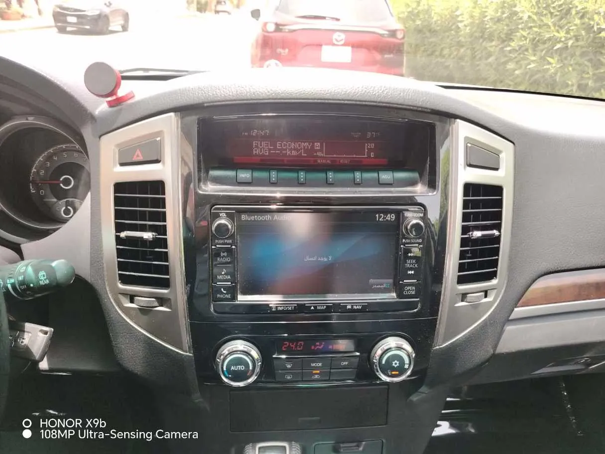 Car image 25