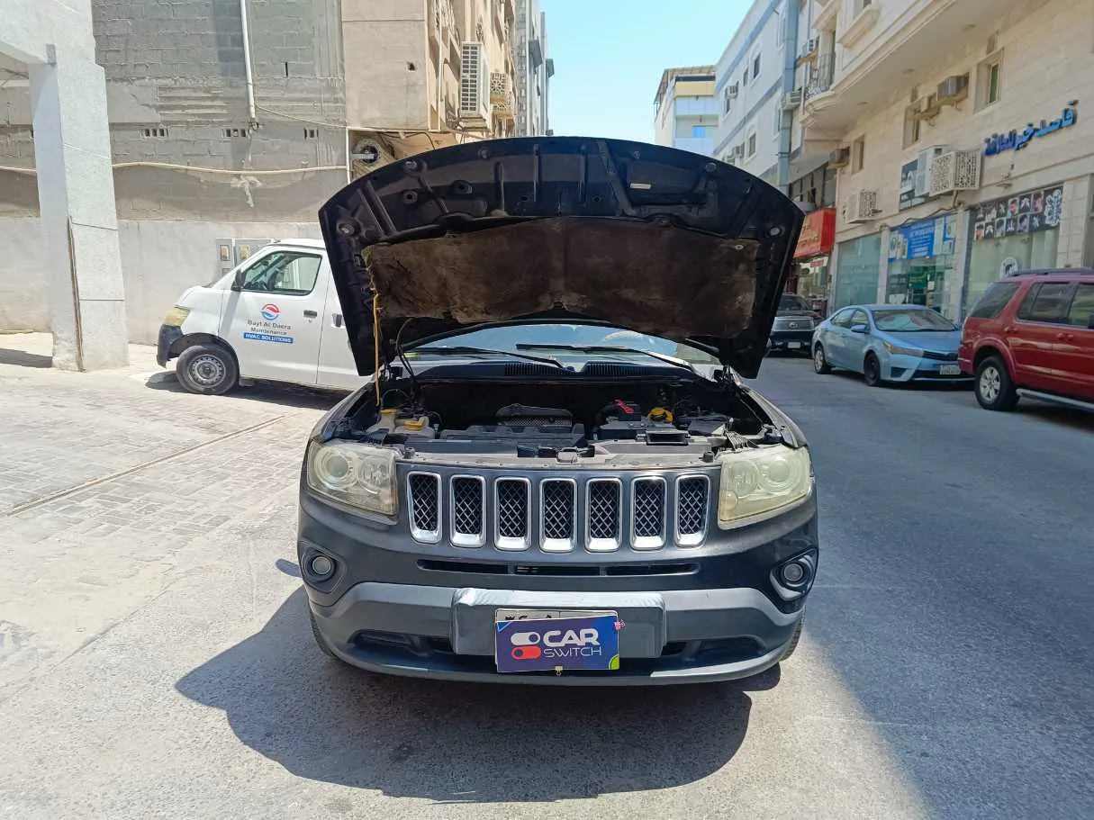 Car image 30