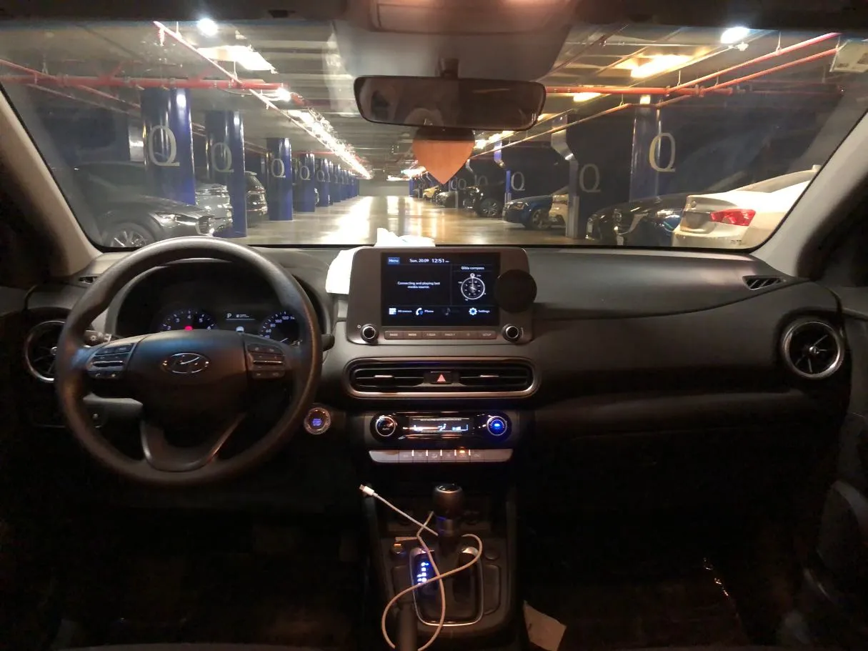 Car image 15