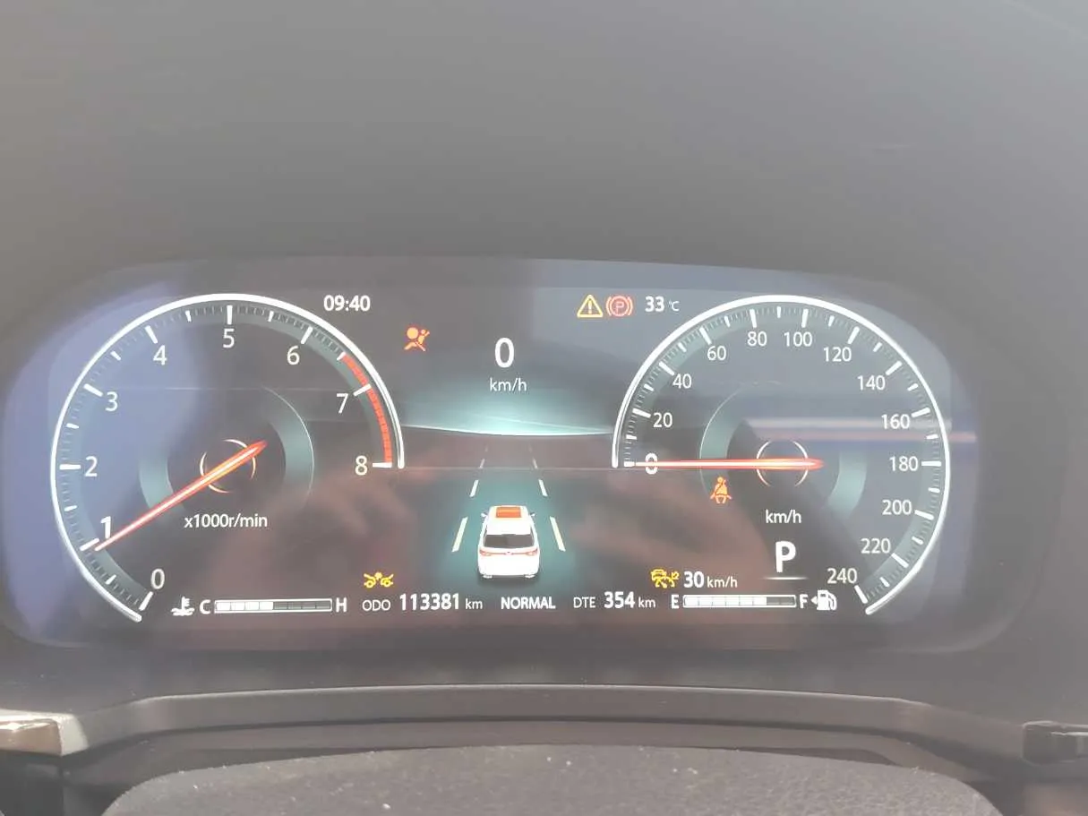 Car image 24