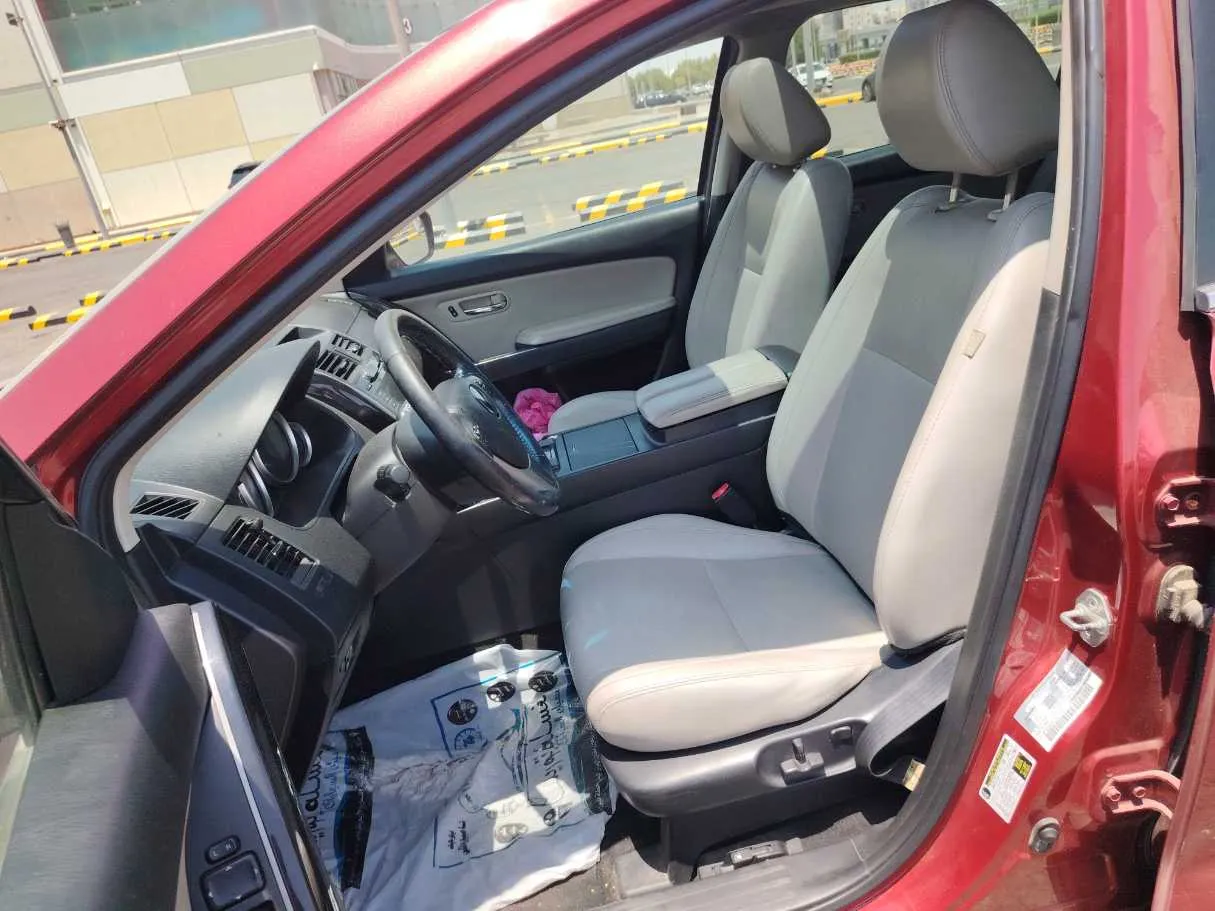Car image 13