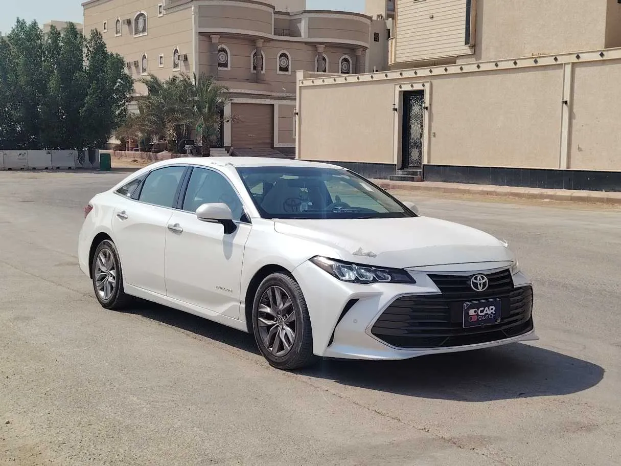 Car image 3