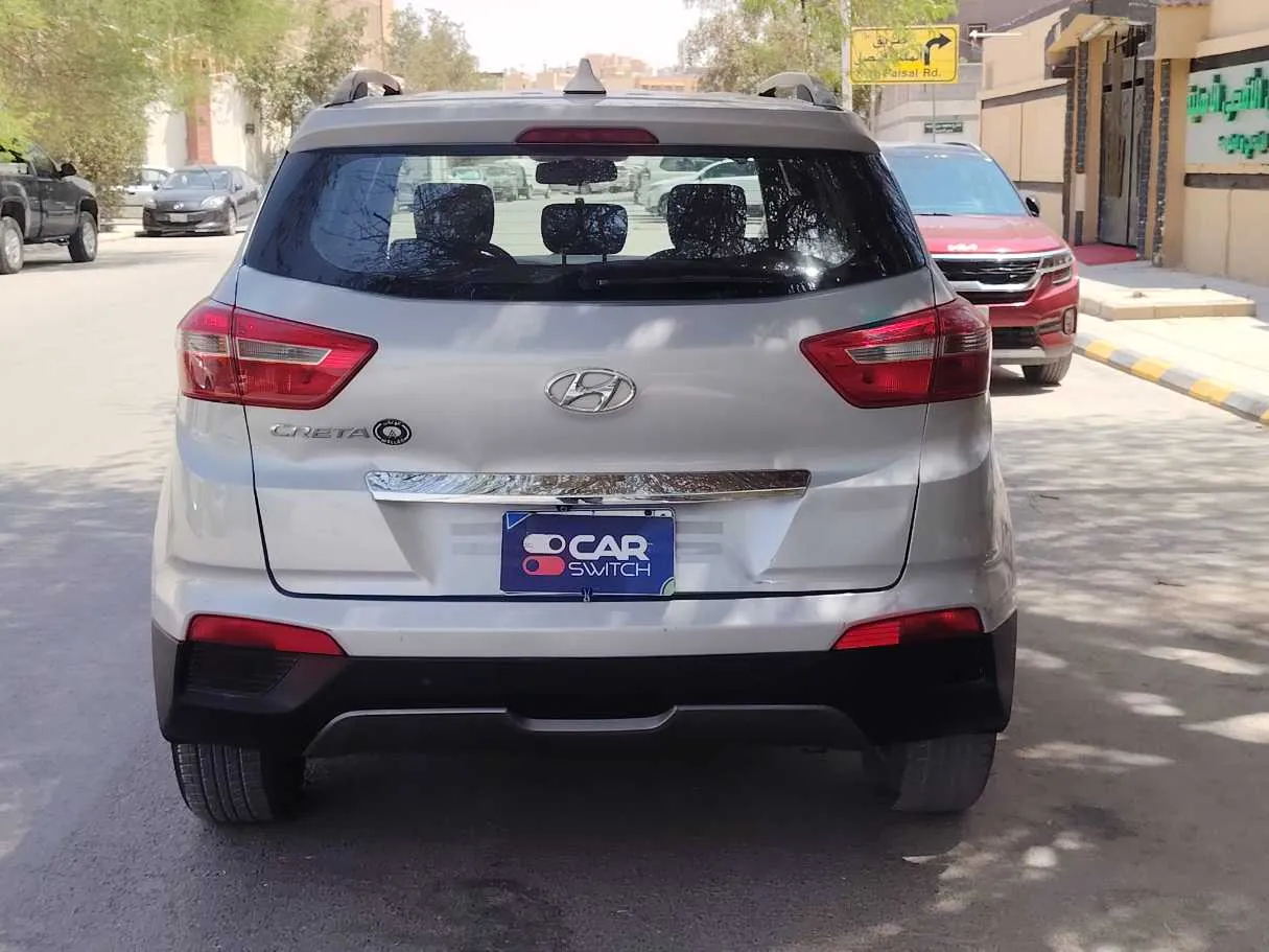Car image 6