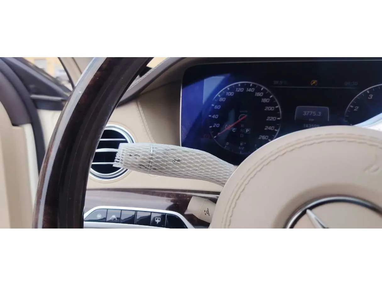 Car image 25