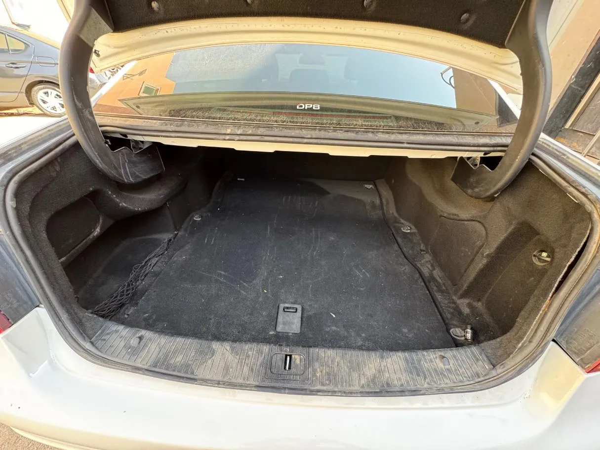 Car image 23