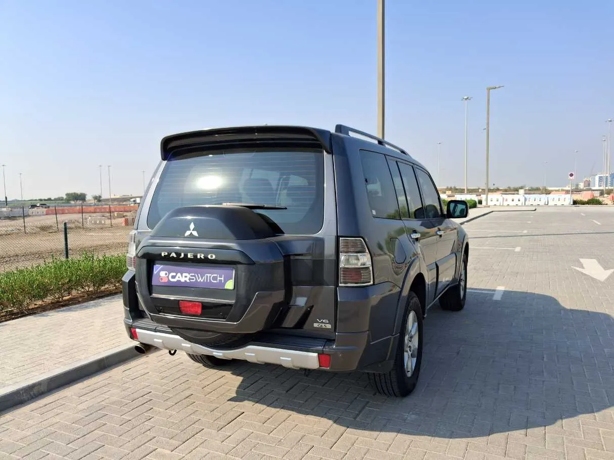 Car image 5