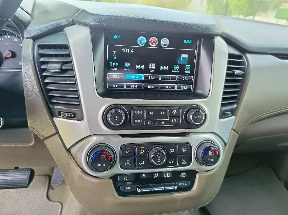 Car image 20