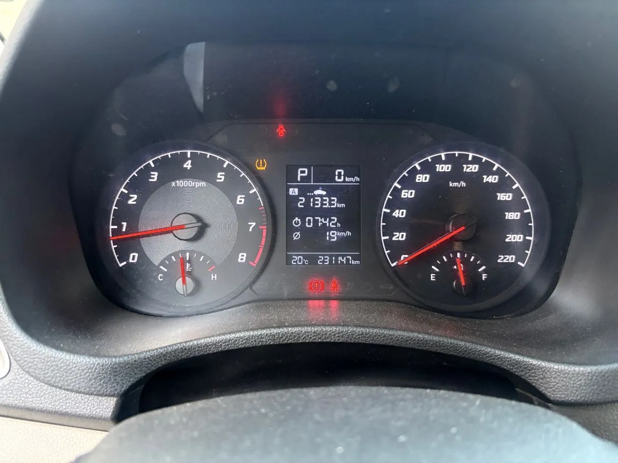 Car image 23