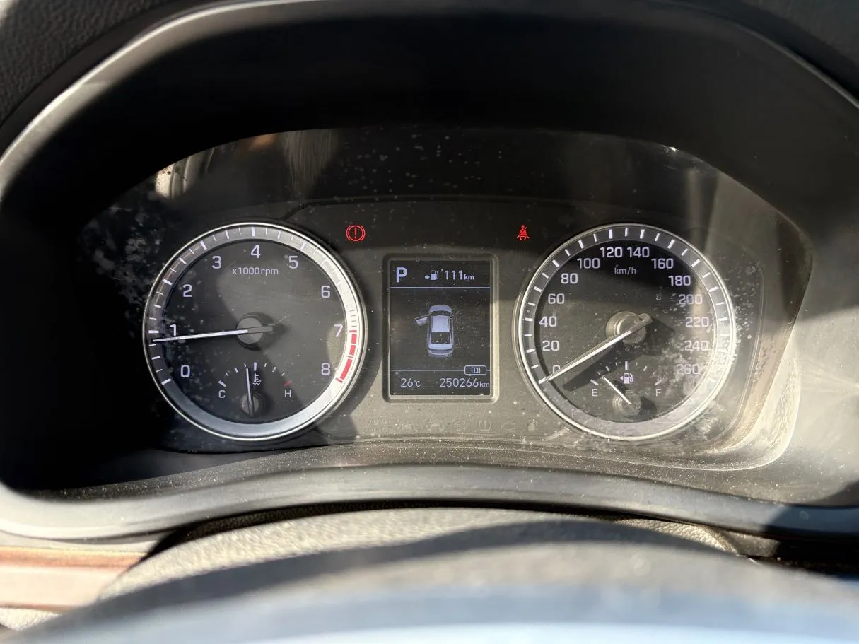 Car image 22