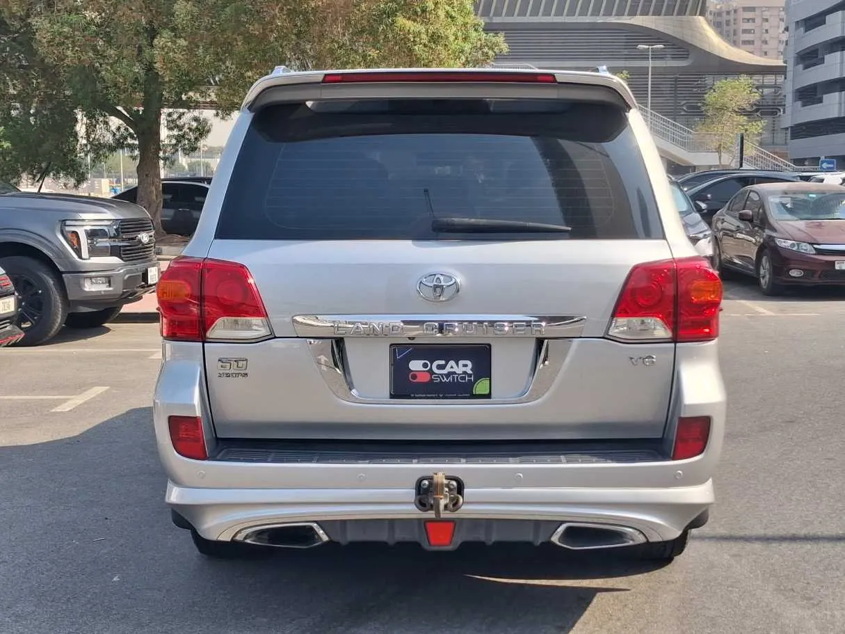 Car image 6