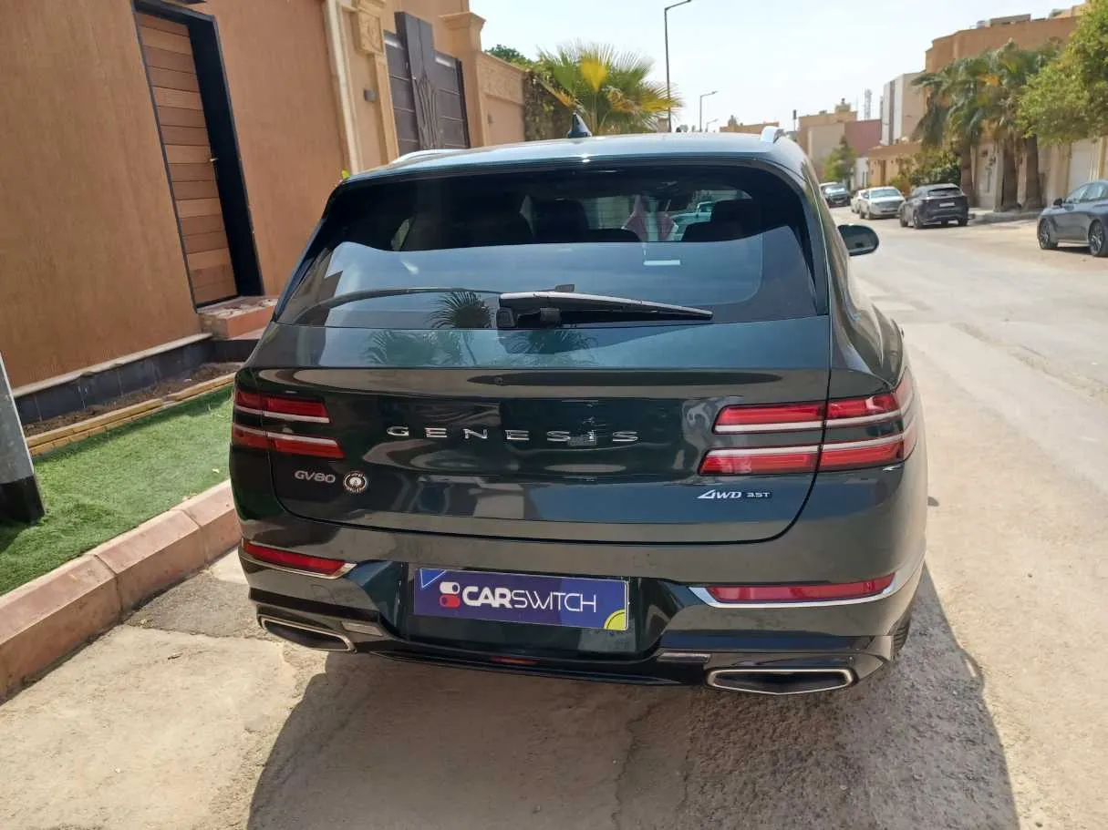 Car image 6