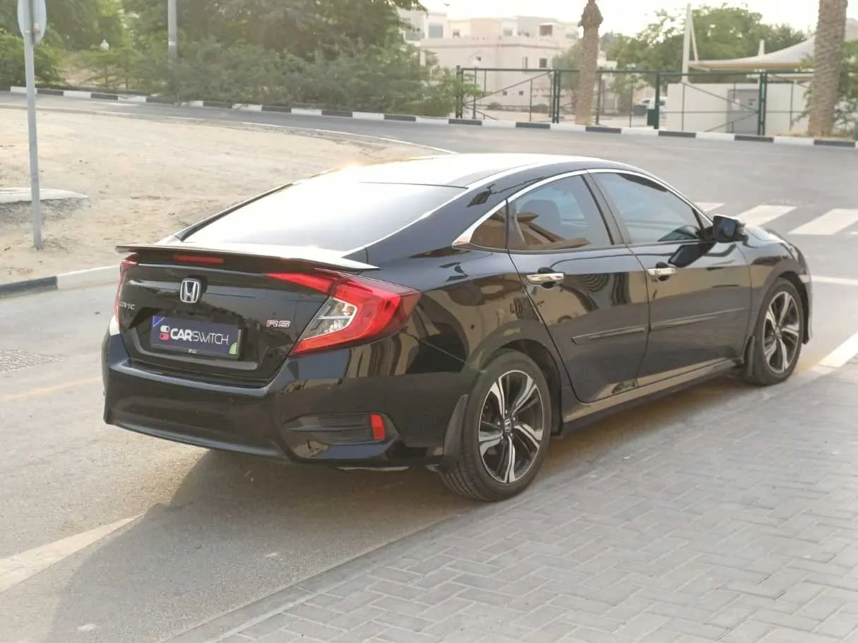 Car image 5