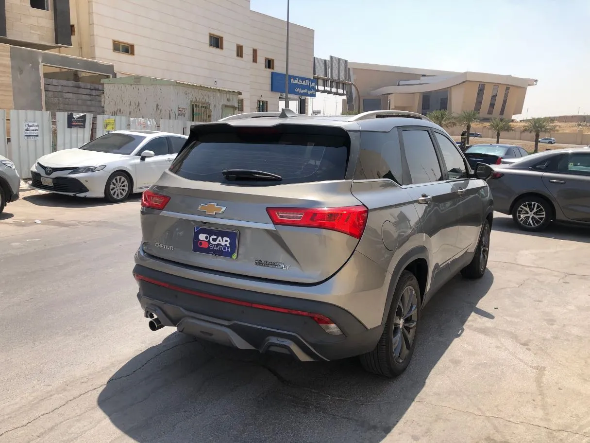 Car image 5