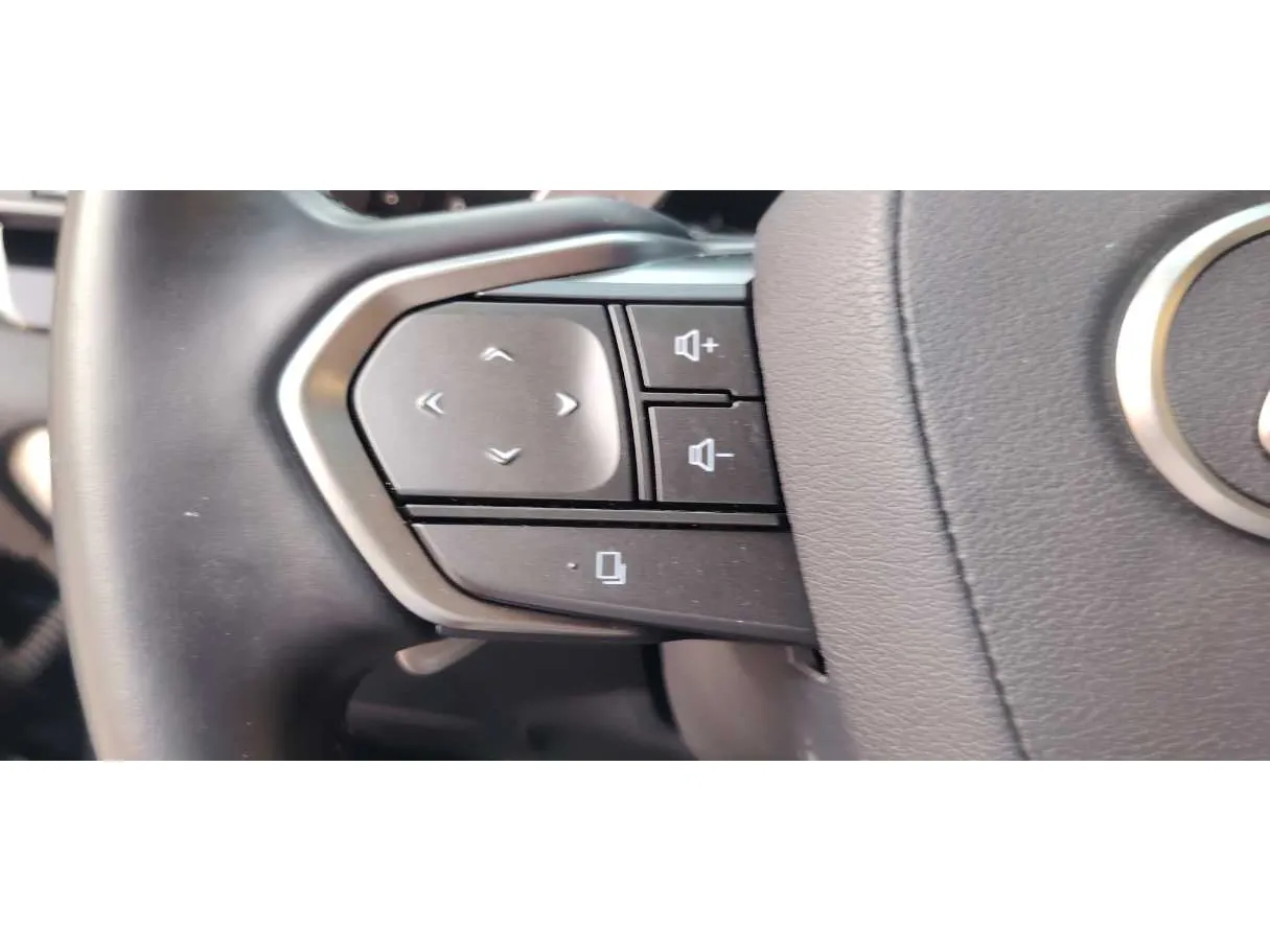Car image 28