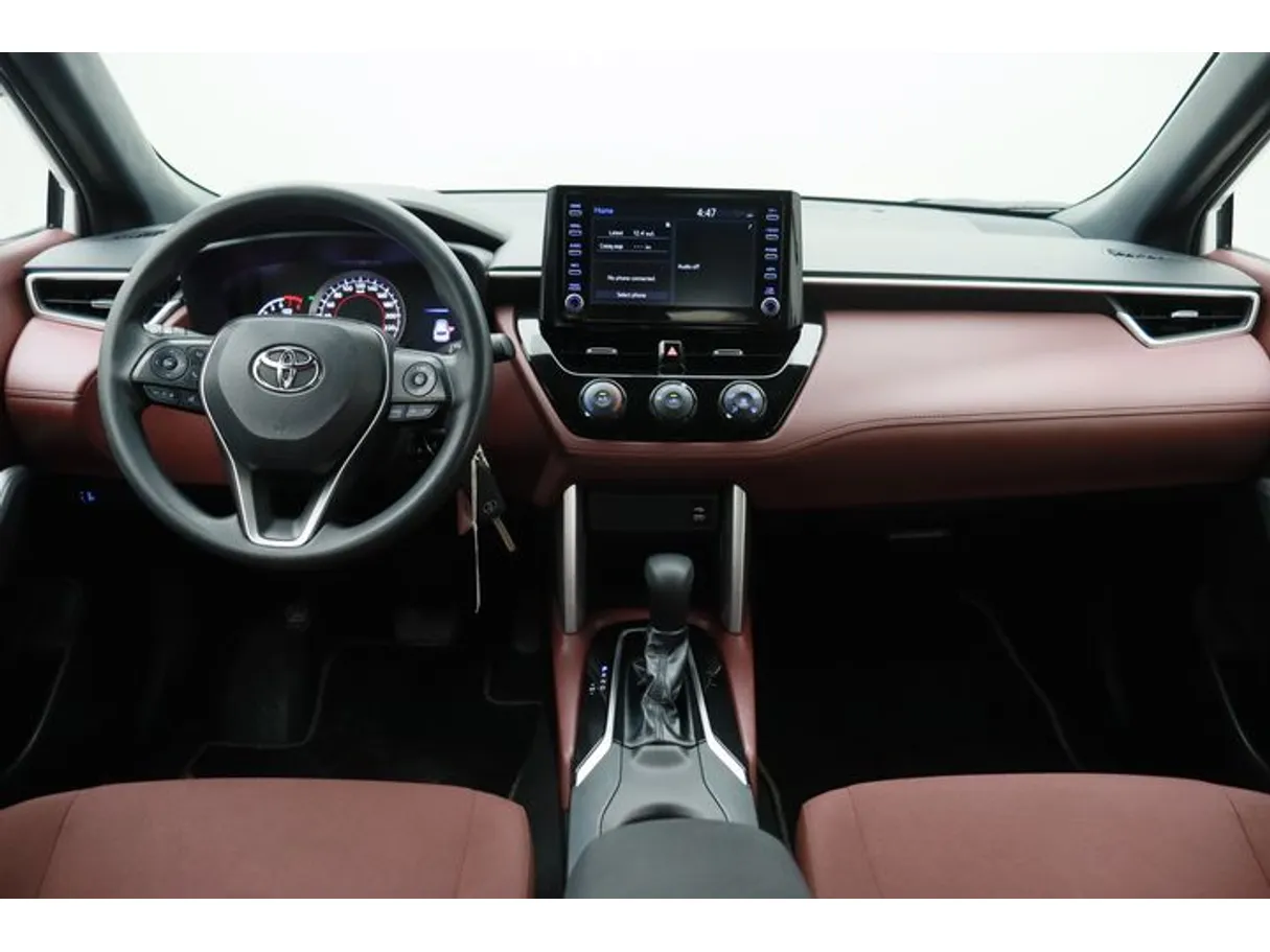 Car image 14